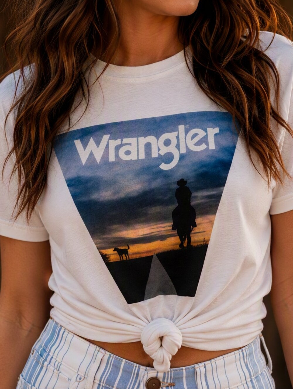 Wrangler White Tee & Blue-Striped Wide Leg Jeans